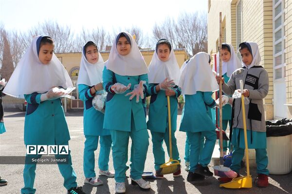 یک روز اردو در مدرسه