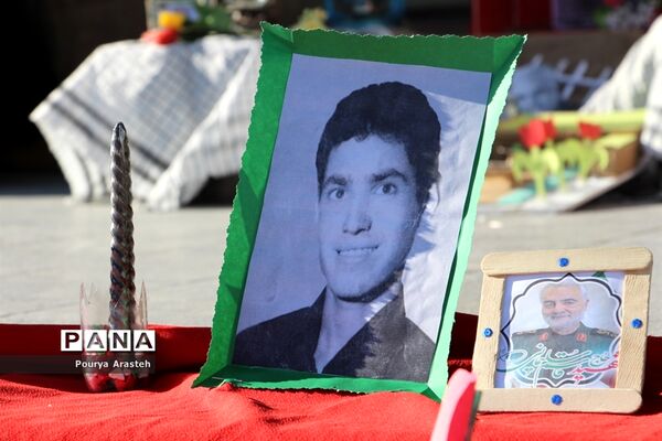 نمایشگاه طرح ملی لاله های روشن در دبستان شهید غفرانی بیرجند