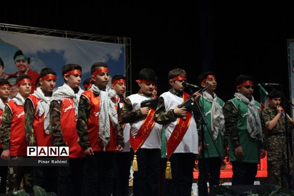 یادواره شهدای دانش‌آموز و فرهنگی در تبریز