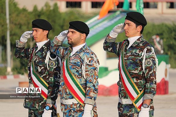 برگزاری صبحگاه مشترک نیروهای نظامی و انتظامی