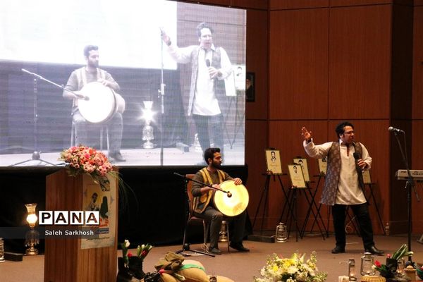 مراسم یادواره شهدا با عنوان همسفران خورشید در مشهد