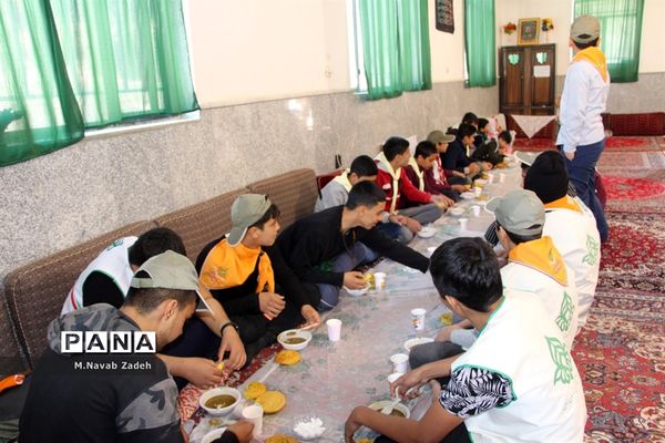 کوهپیمایی پیشتازان سازمان دانش آموزی استان خراسان جنوبی