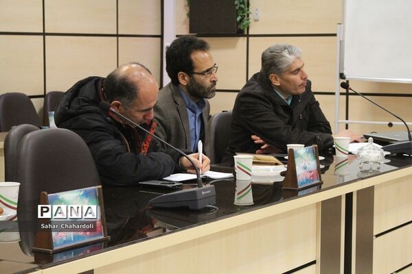 دوره آموزشی مربیان پیشتاز ناحیه 2 همدان