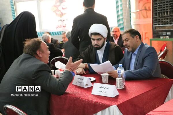 میز خدمت و پاسخگویی مسئولان به مردم در شهر قدس