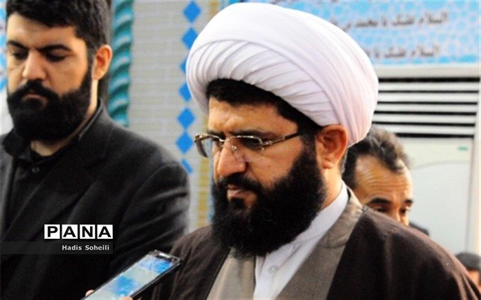 برپایی میز خدمت ادارات در نماز جمعه شهرقدس