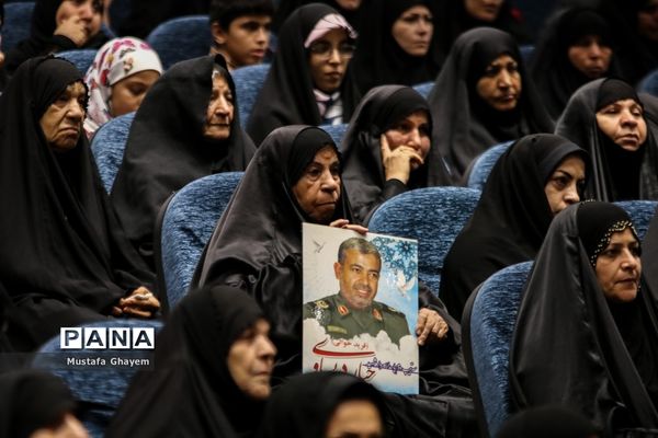 همایش تجلیل از مادران شهدای آبادان و خرمشهر