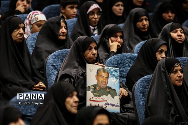 همایش تجلیل از مادران شهدای آبادان و خرمشهر