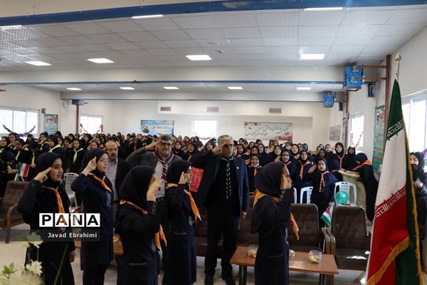 همایش تشکیلاتی یاوران انقلاب با حضور دانش‌آموزان پیشتاز ناحیه یک مشهد