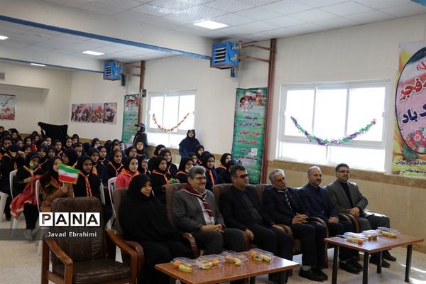 همایش تشکیلاتی یاوران انقلاب با حضور دانش‌آموزان پیشتاز ناحیه یک مشهد