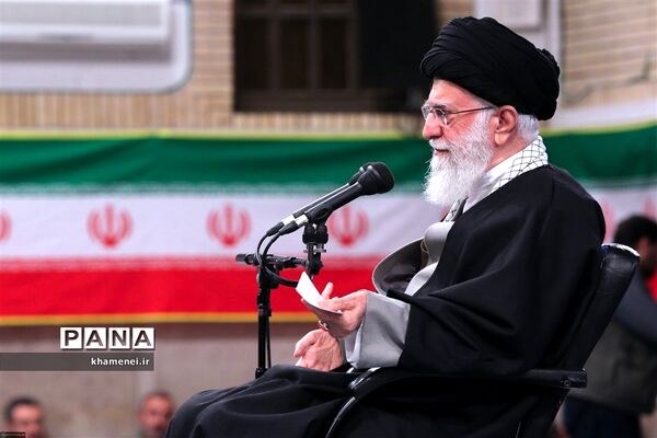 دیدار فرماندهان و کارکنان نیروی هوایی ارتش با فرمانده کل قوا