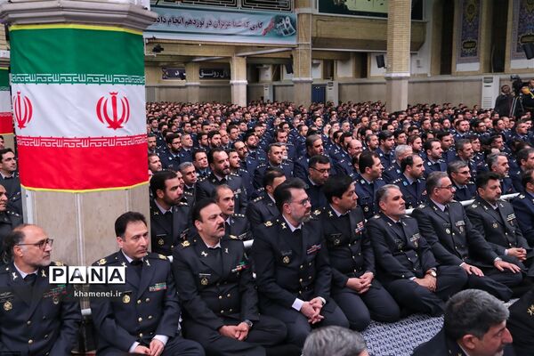 دیدار فرماندهان و کارکنان نیروی هوایی ارتش با فرمانده کل قوا