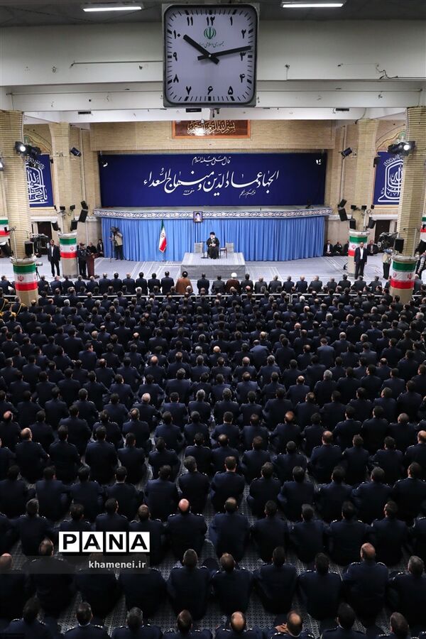 دیدار فرماندهان و کارکنان نیروی هوایی ارتش با فرمانده کل قوا