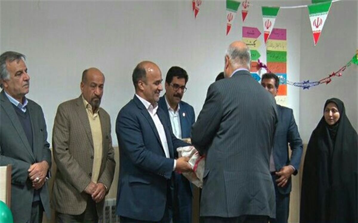 تجلیل از خیرین مدرسه ساز در رستاق