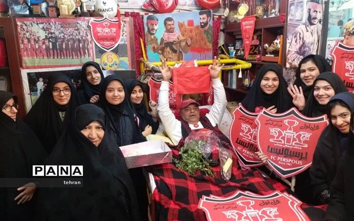 عیادت دانش‌آموزان دبیرستان  روشنگر منطقه 12 از جانبازان