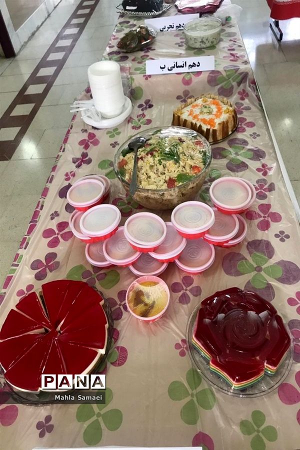جشنواره غذا درآموزشگاه آرمیتا مصلی نژاد شهرری