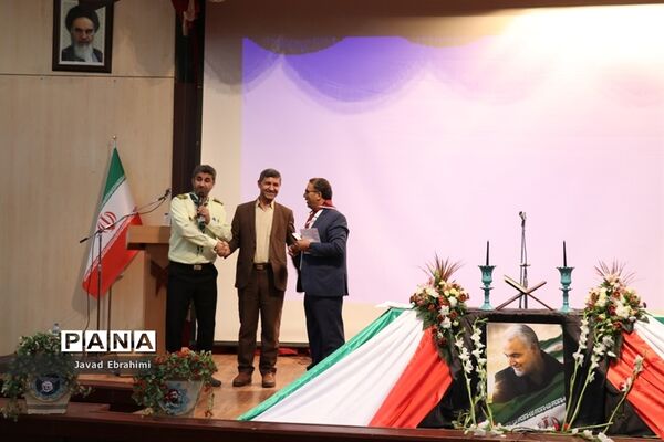 همایش بزرگ یاوران انقلاب در ناحیه 7 آموزش و پرورش  مشهد مقدس