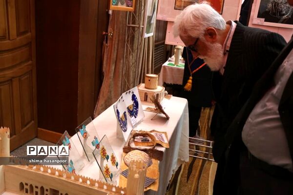 هنرستان فنی دخترانه سمیه آبادان برای اولین بار در خوزستان نخستین جشنواره هویت من در گذر زمان