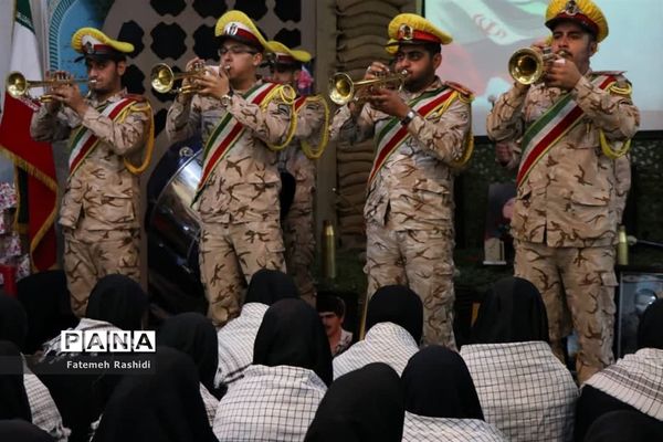 یادواره شهید در دبیرستان نجمه قم