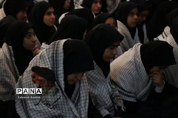 یادواره شهید در دبیرستان نجمه قم