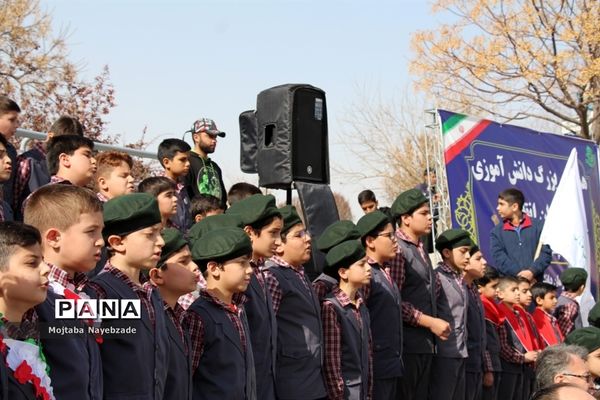 جشن یاوران انقلاب در ناحیه 3 آموزش و پرورش مشهد