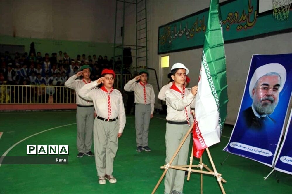 همایش یاوران انقلاب در شاهین دژ