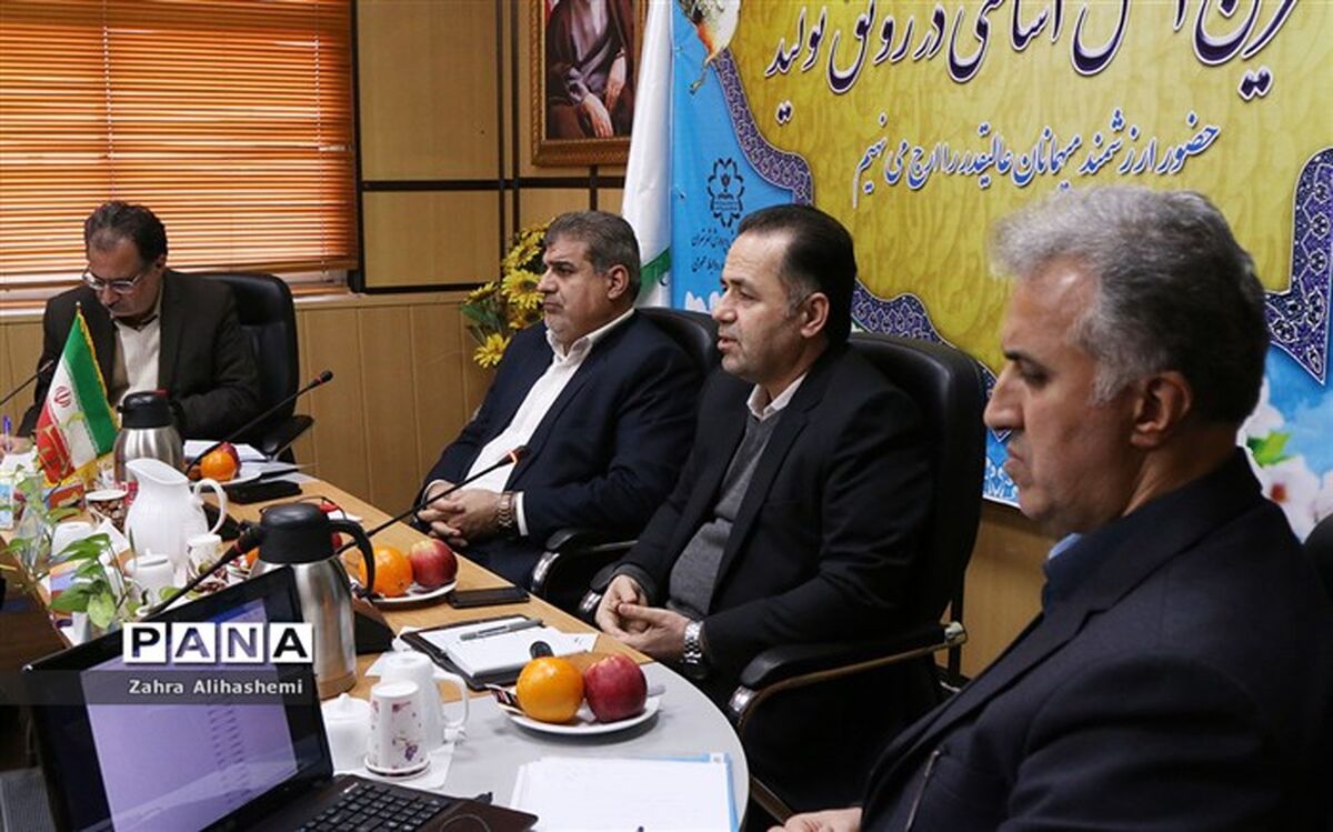 فولادوند: شهر تهران امسال۱۰هزار نیروی خروجی دارد
