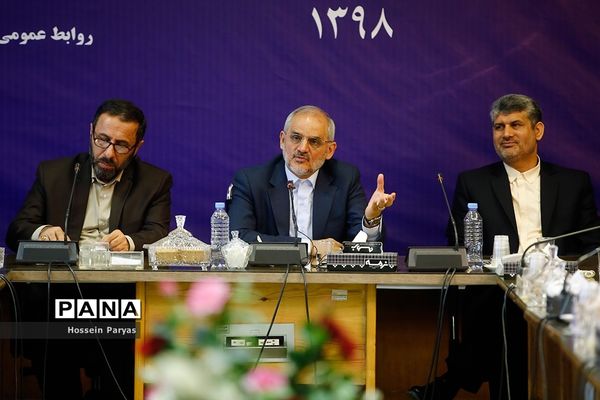 نشست صمیمی وزیر آموزش و پرورش با مدیران و کارکنان سازمان نهضت سواد آموزی