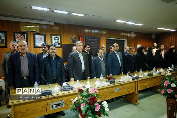 نشست صمیمی وزیر آموزش و پرورش با مدیران و کارکنان سازمان نهضت سواد آموزی