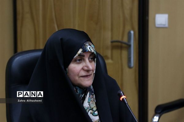 جلسه روسای مناطق نوزده گانه و شورای معاونان اداره‌کل آموزش و پرورش شهر تهران