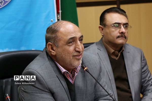 جلسه روسای مناطق نوزده گانه و شورای معاونان اداره‌کل آموزش و پرورش شهر تهران