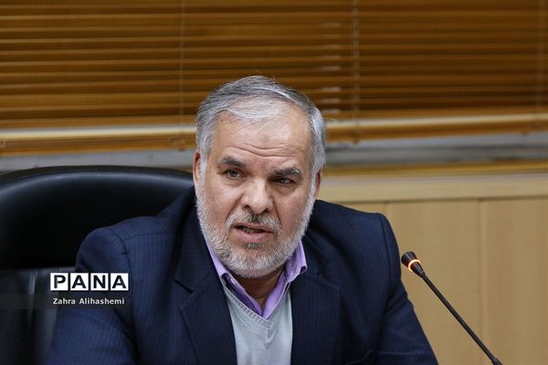 جلسه روسای مناطق نوزده گانه و شورای معاونان اداره‌کل آموزش و پرورش شهر تهران