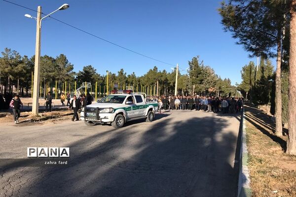 برگزاری همایش  پیاده‌روی خانوادگی “صبح و نشاط” در نی ریز