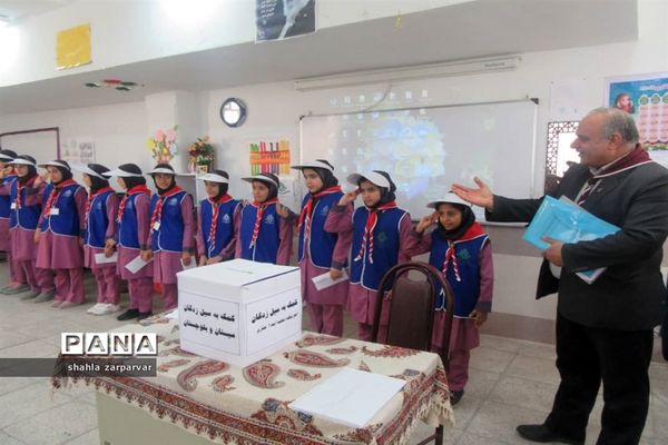 بازدید مسئولین سازمان دانش آموزی استان فارس از فعالیت ها و ابتکارات سازمان دانش‌آموزی نی ریز