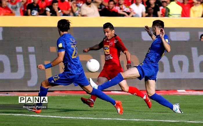 اسماعیل حلالی: شرایط پرسپولیس و استقلال نوید می‌دهد که دربی 92 جذاب باشد؛ این بازی برنده دارد