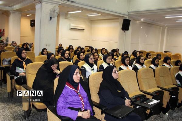 تجلیل از برگزیدگان دلنوشته دانش‌آموزی سومین دوره بازدید از تامین اجتماعی