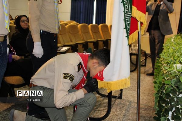 تجلیل از برگزیدگان دلنوشته دانش‌آموزی سومین دوره بازدید از تامین اجتماعی