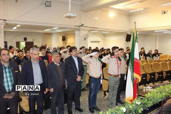 تجلیل از برگزیدگان دلنوشته دانش‌آموزی سومین دوره بازدید از تامین اجتماعی