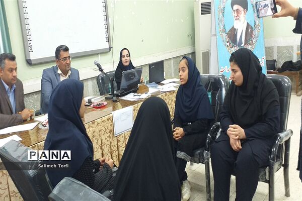 برگزاری مسابقه روانخوانی و مشاعره بین دانش آموزان متوسطه اول شهرستان حمیدیه