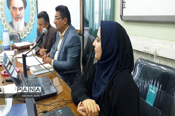 برگزاری مسابقه روانخوانی و مشاعره بین دانش آموزان متوسطه اول شهرستان حمیدیه