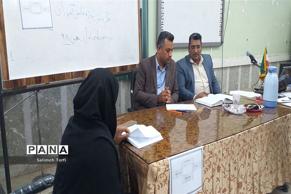 برگزاری مسابقه روانخوانی و مشاعره بین دانش آموزان متوسطه اول شهرستان حمیدیه