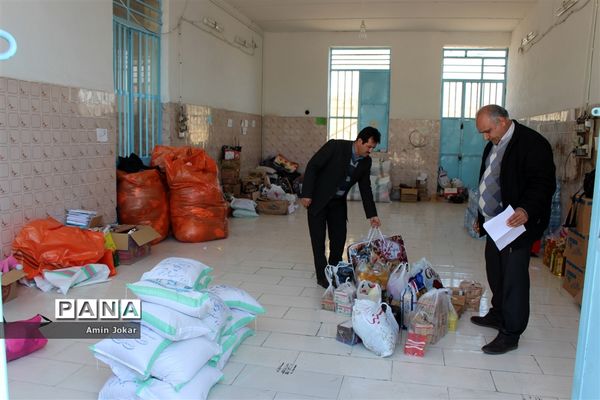 ارسال کمک‌های فرهنگیان و دانش‌آموزان  فارس به  استان سیستان و بلوچستان