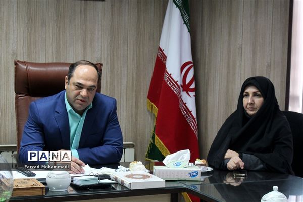 دیدار منتخبین تشکل‌های دانش آموزی با بخشدار چهاردانگه