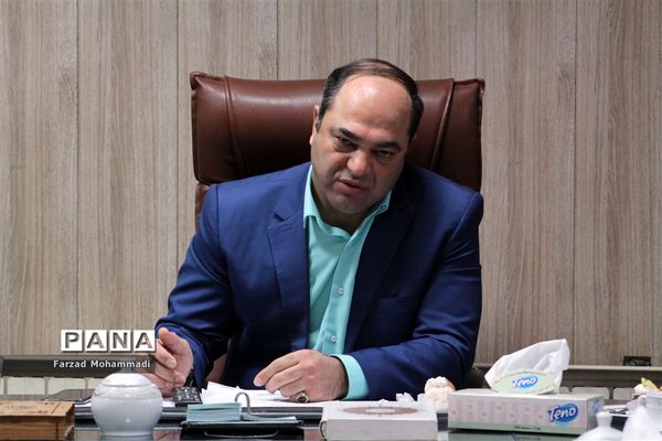 دیدار منتخبین تشکل‌های دانش آموزی با بخشدار چهاردانگه