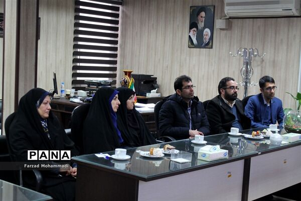 دیدار منتخبین تشکل‌های دانش آموزی با بخشدار چهاردانگه