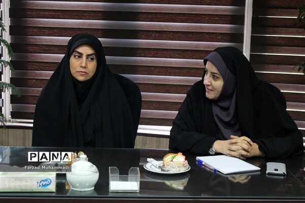 دیدار منتخبین تشکل‌های دانش آموزی با بخشدار چهاردانگه