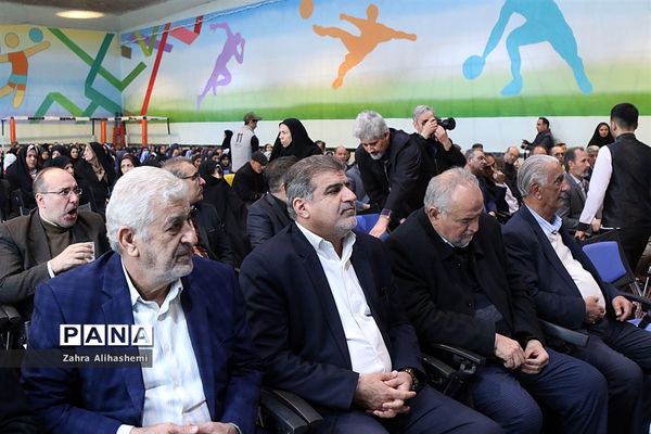 افتتاحیه دبستان خیرساز هنرور در منطقه 16