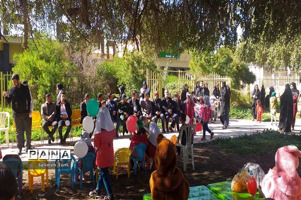 برگزاری جشن انقلاب مهدهای کودک بهزیستی باهمکاری کانون پرورشی فکری درشهرستان حمیدیه