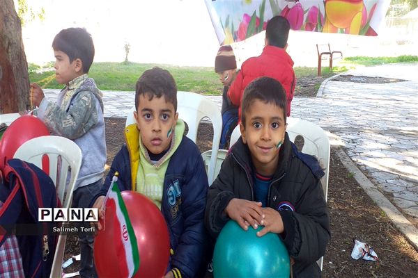 برگزاری جشن انقلاب مهدهای کودک بهزیستی باهمکاری کانون پرورشی فکری درشهرستان حمیدیه