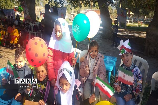 برگزاری جشن انقلاب مهدهای کودک بهزیستی باهمکاری کانون پرورشی فکری درشهرستان حمیدیه