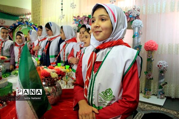 جشن دهه فجر در مدرسه تمام تشکیلاتی پنج تن آل عبا ناحیه 3 تبریز